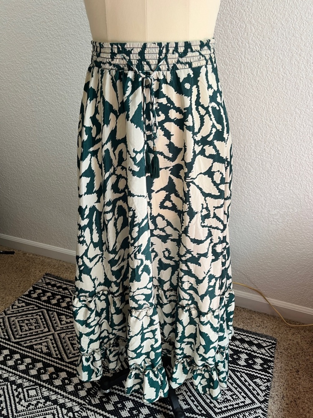 Philosophy Green & Cream Abstract Print Maxi Skirt